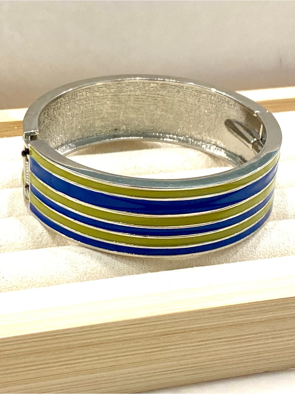 Vintage Silver Tone Striped Lime Green Blue Enamel Hinged Bangle Bracelet